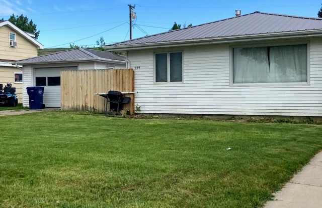 909 Avenue A Northwest photos photos