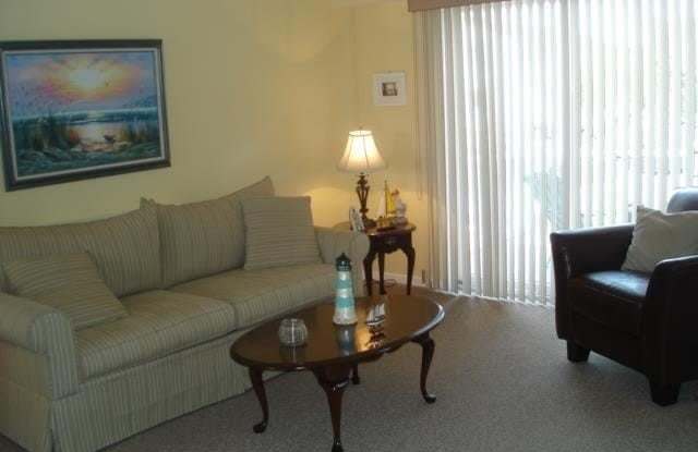 426 Canterbury Ct Gallery 4