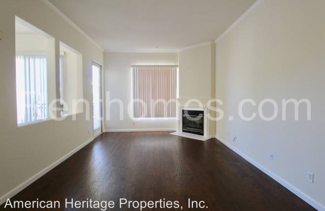 12360-302 Carmel Country Road Gallery 2