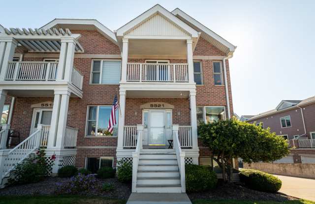 Live steps from Lake Michigan in this spacious Harbor Park condo! - 5521 3rd Avenue, Kenosha, WI 53140