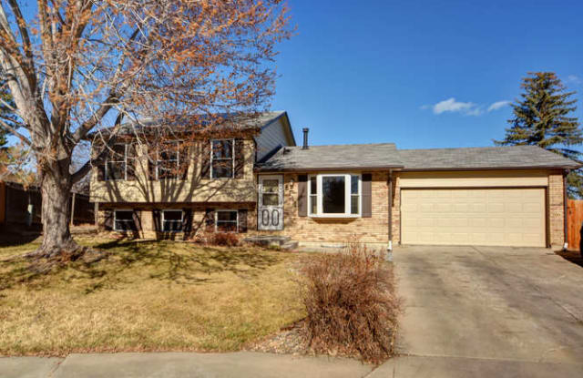 5111 Edgewood Ct - 5111 North Edgewood Court, Loveland, CO 80538