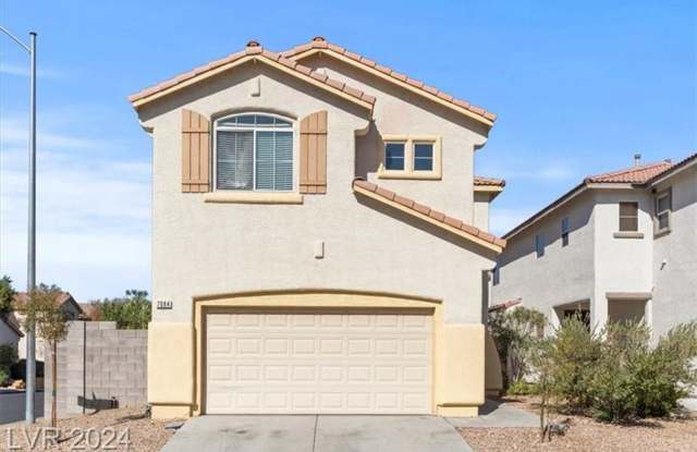 Lovely 5 Bed, 1 Bed Down photos photos