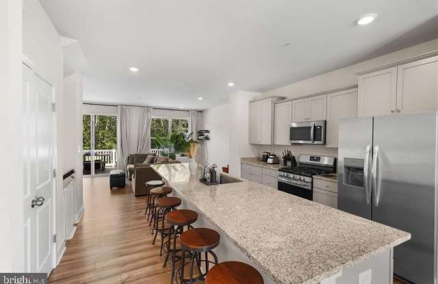 2802 BRIDGEWATER Drive Gallery 4