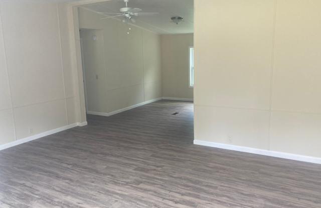 Grantville- 6512 Highway 29 S 3 Bedroom 2 Bath - 6512 Highway 29, Grantville, GA 30220