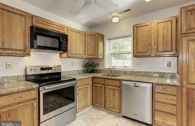6617 HILLANDALE ROAD Gallery 3