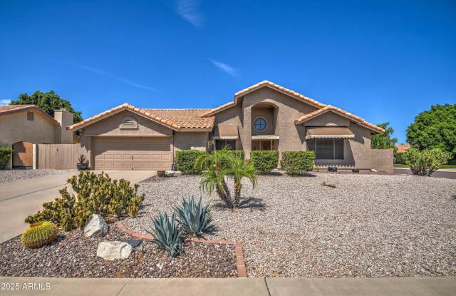 8852 S ASH Avenue - 8852 South Ash Avenue, Tempe, AZ 85284