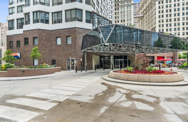 405 North Wabash Avenue - 405 North Wabash Avenue, Chicago, IL 60611