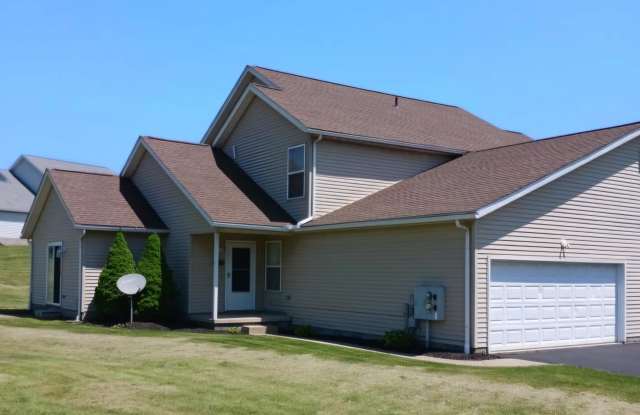 2406 Meadow Spring Cir - 2406 Meadow Spring Circle, Summit County, OH 44312