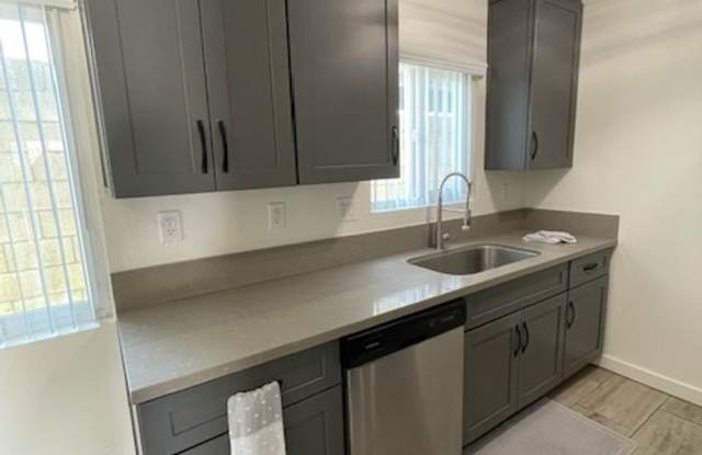 Newly Renovated 1 Bedroom in Bellflower with Move in Special photos photos
