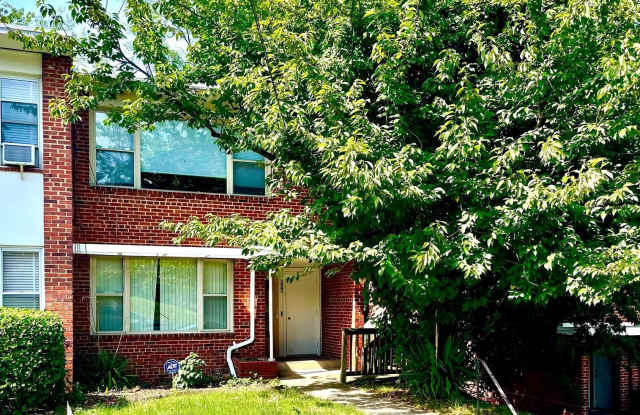 108 VARNUM Street NE photos photos