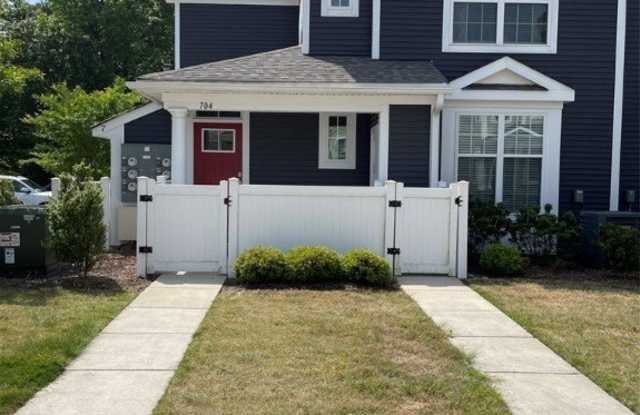 704  Promenade Ln photos photos
