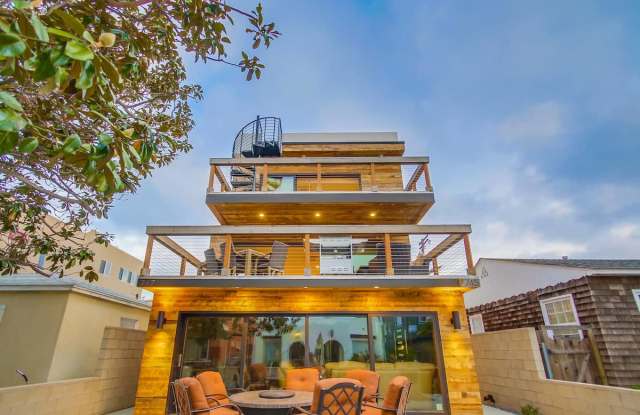 747 Island Ct photos photos