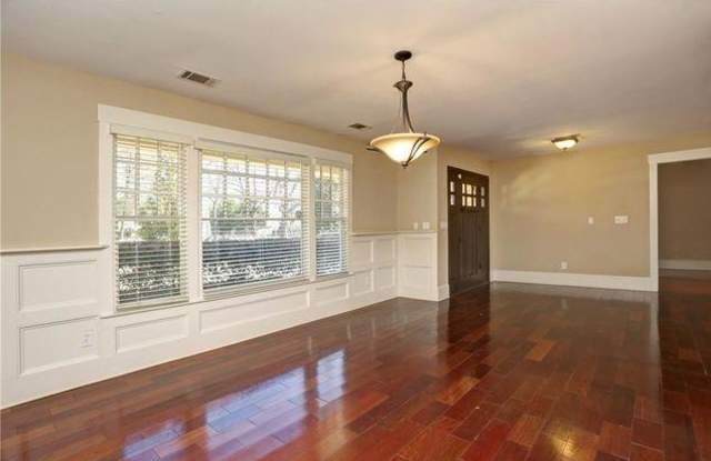 5178 Chamblee Dunwoody Road Gallery 3