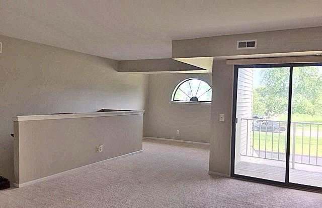 747 Clubhouse Drive Gallery 2