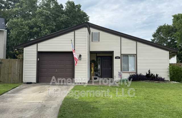 749 Linden Court photos photos