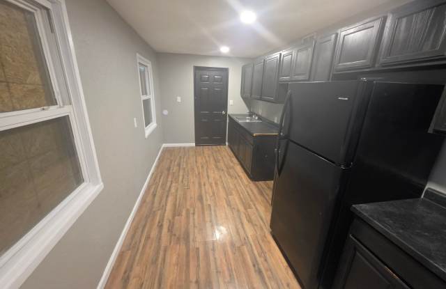 Charming 3-Bedroom Home for Rent in Cahokia Gallery 1