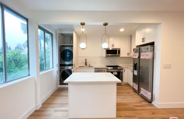 1233 N LAUREL AVE - 1233 North Laurel Avenue, West Hollywood, CA 90046