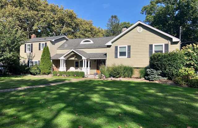 166 Little Neck Road Gallery 2