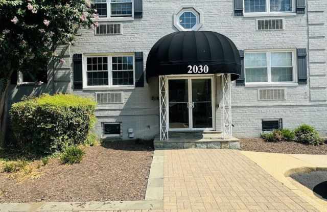 2030 N. Vermont St. - 2030 North Vermont Street, Arlington, VA 22207