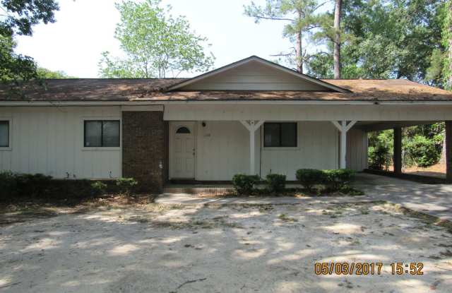 1104 Pineview Drive - 1104 Pineview Drive, Valdosta, GA 31602