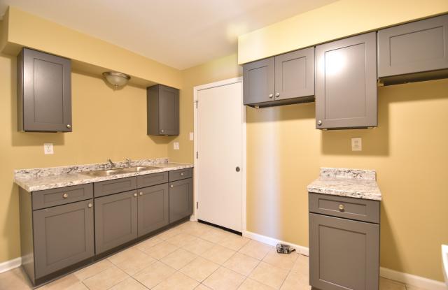 217 Belle Terre Boulevard - A Gallery 3