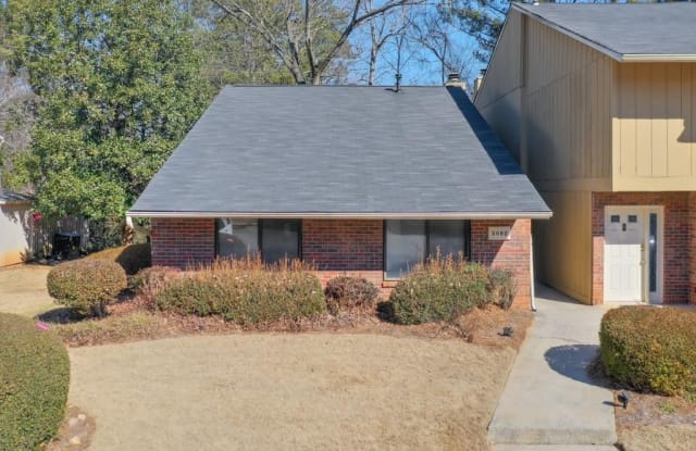 2082 Powers Ferry Trace SE - 2082 Powers Ferry Trce Southeast, Marietta, GA 30067