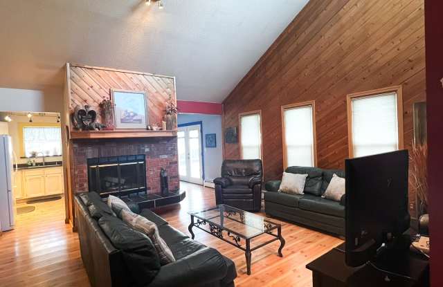 5703 Jennifer Cir Gallery 4