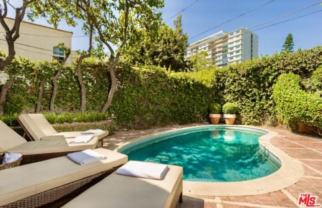 9019 LLOYD Place - 9019 Lloyd Place, West Hollywood, CA 90069