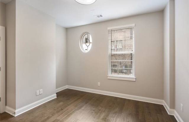 582 Broadview Place Gallery 4