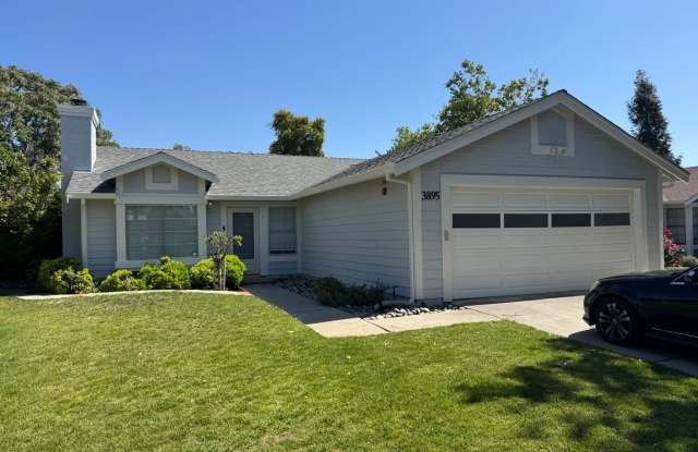 Livermore Single Story 3 BD / 2 BA, new paint, Corner lot, small dog OK, Near great schools - 3895 Silver Oaks Way, Livermore, CA 94550