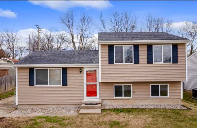 Newly Renovated Hillview Bi-Level! photos photos