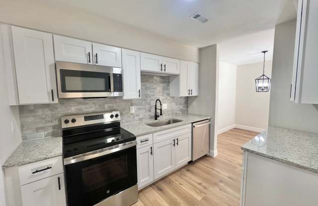 Newly Remodeled 2BD, 1.5BA Raleigh Condo in a Prime Location Near NC State University and Downtown Raleigh photos photos