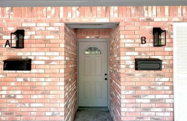 120 South Mc Kown Avenue Gallery 2