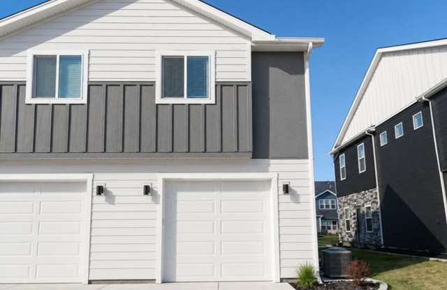 Like-New 2 bed/2.5 bath Townhome in Logan Gallery 4