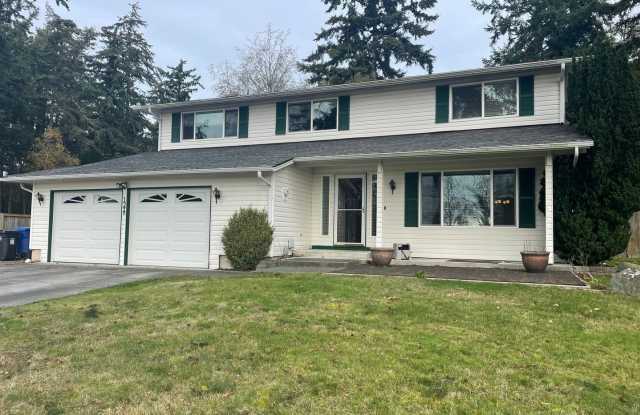 Fantastic, Dog Friendly 4 Bedroom Home! photos photos