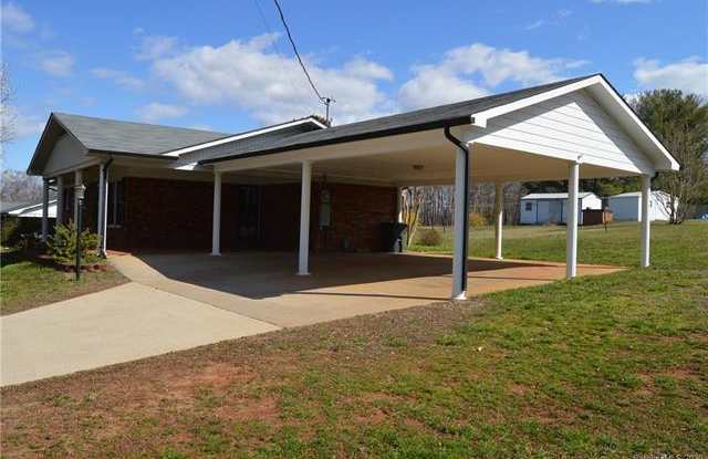 3082 Wilkesboro Highway Gallery 3