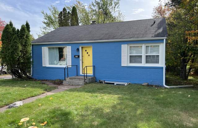 424 West Arrowhead Road - 424 West Arrowhead Road, Duluth, MN 55803