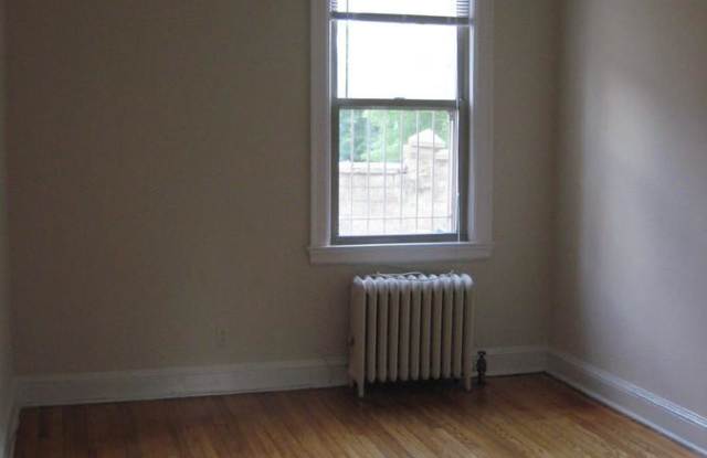 2222 Q St NW Gallery 2