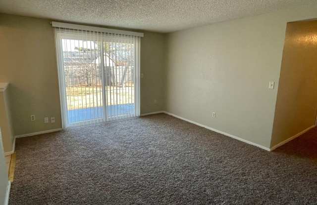 Updated 3 bed 1.5 bath Gallery 4