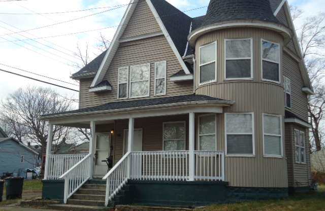 1711 S Saint Joseph St - 2 photos photos