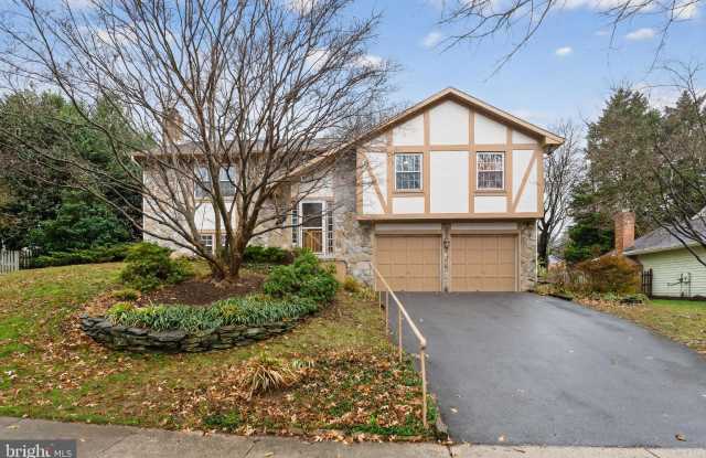 1726 GLASTONBERRY Road photos photos