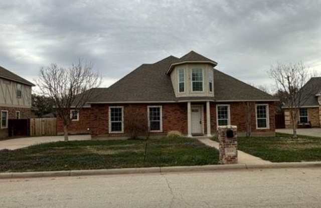 3310 Silver Oaks Drive photos photos