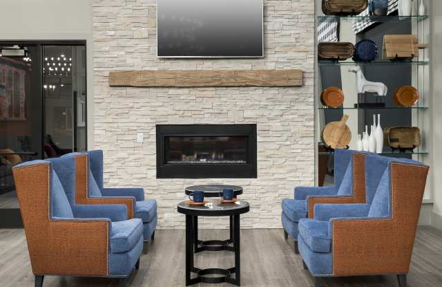 Solana Lakewood Age 55+ Active Adult Apartment Homes Gallery 4