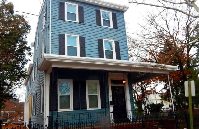 330 MONMOUTH ST - 330 Monmouth Street, Gloucester City, NJ 08030