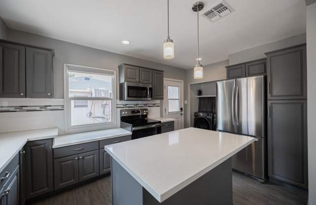 3022 N 17TH AVE photos photos