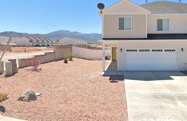 Charming Cedar City Corner Lot Twin Home - 427 West 2150 North, Cedar City, UT 84721 Charming Cedar City Corner Lot Twin Home - 427 West 2150 North, Cedar City, UT 84721