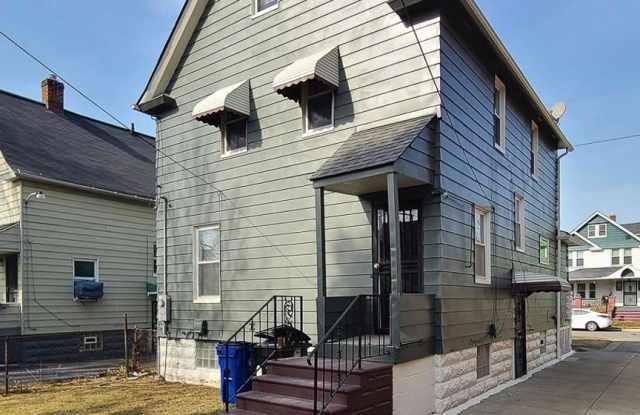 11908 Browning Avenue Gallery 4