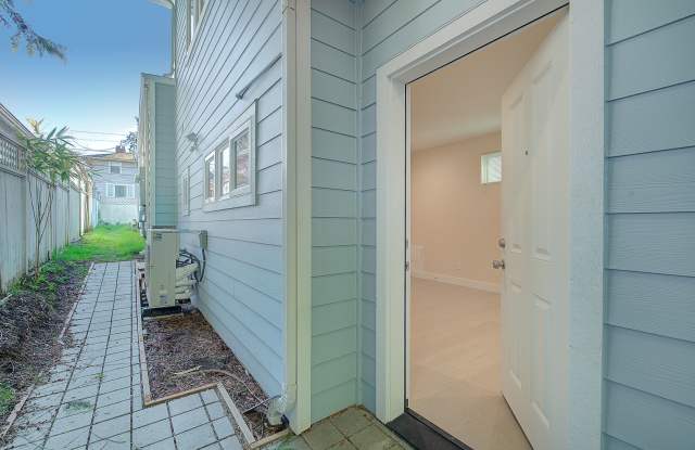 0Bd/1Ba Seattle Studio photos photos