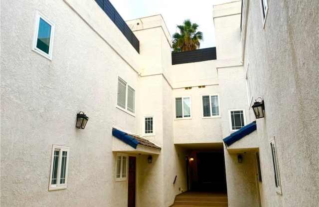 425 S Catalina Avenue - 425 South Catalina Avenue, Redondo Beach, CA 90277 425 S Catalina Avenue - 425 South Catalina Avenue, Redondo Beach, CA 90277