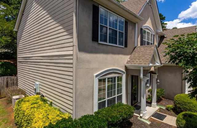 2275 WICKINGHAM Drive NE Gallery 3